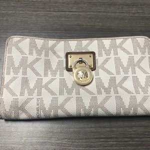 Michael Kors Logo Wallet
